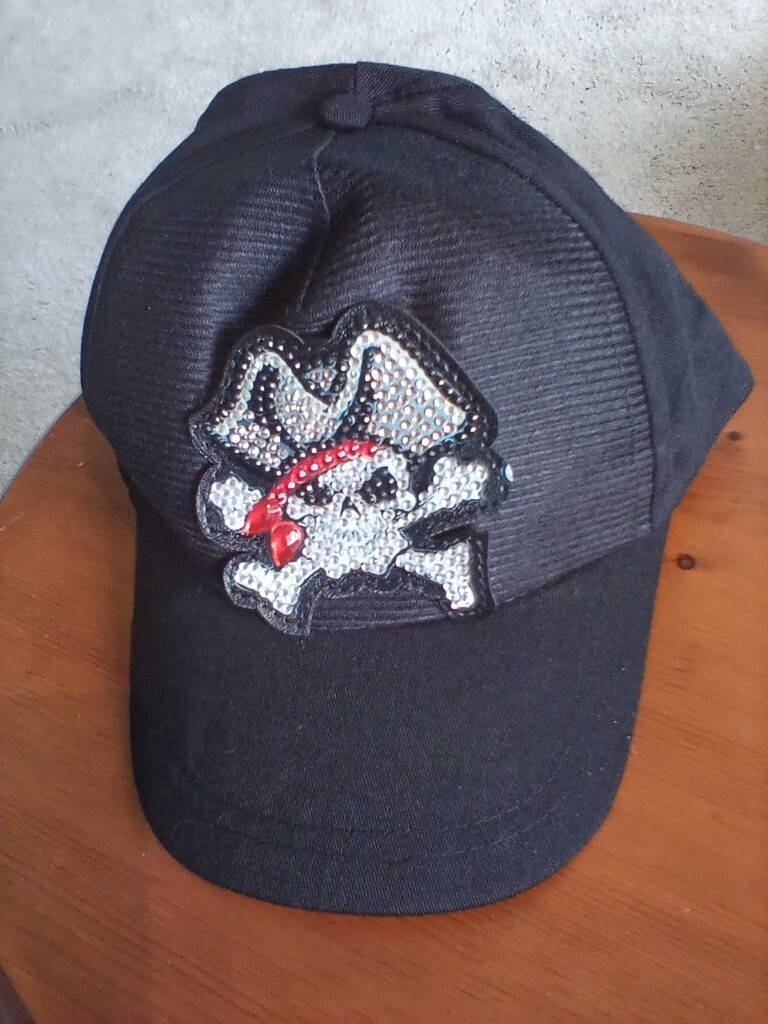 Skull and Crossbones Cap | in Blackhall 